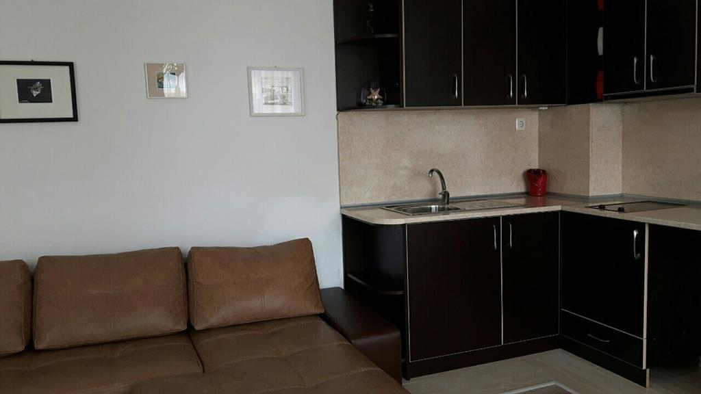 Kraybrezhna Apartment Pomorie Extérieur photo