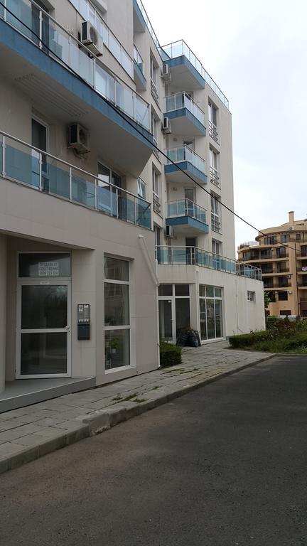 Kraybrezhna Apartment Pomorie Extérieur photo