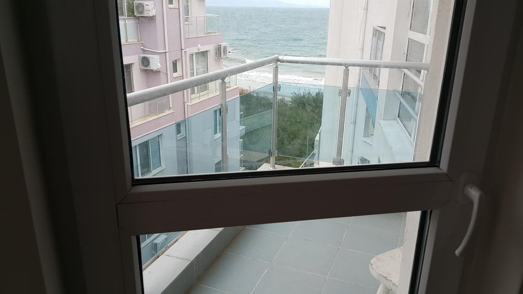 Kraybrezhna Apartment Pomorie Extérieur photo
