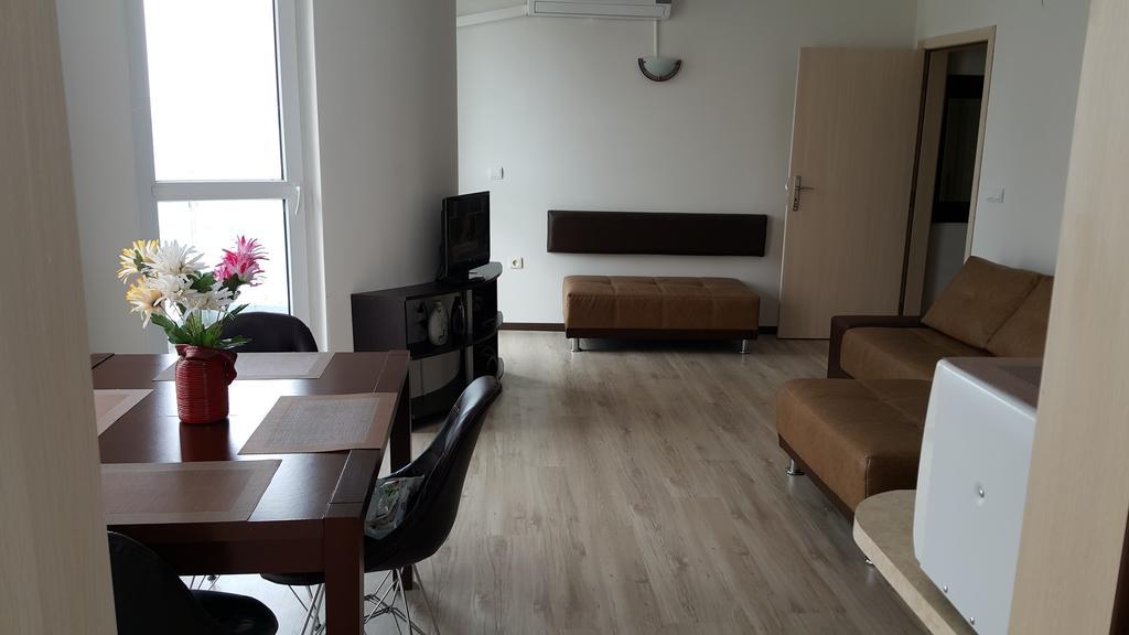 Kraybrezhna Apartment Pomorie Extérieur photo